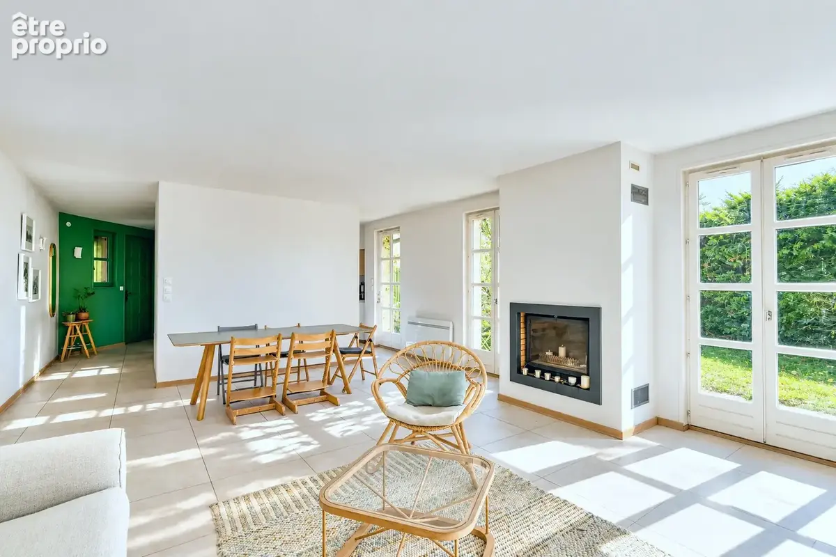 Maison 6 pièces, garages, jardin paysagé avec piscine   Saint-Cyr-au-Mont-d’Or - photo 7