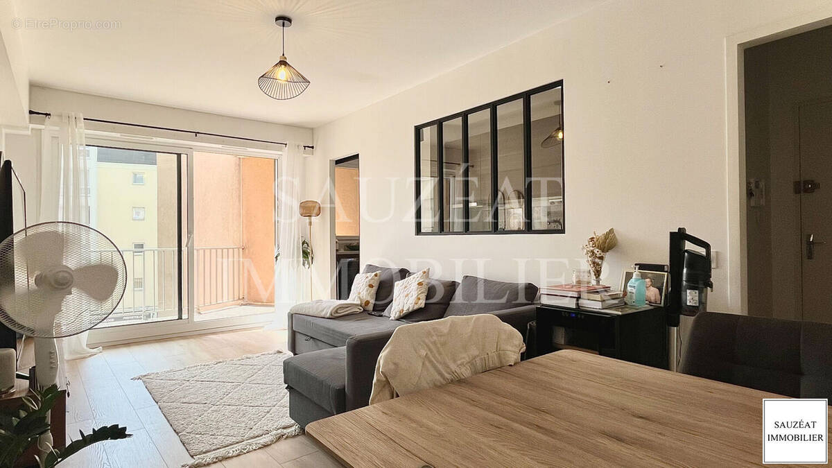 Appartement à MONTROUGE