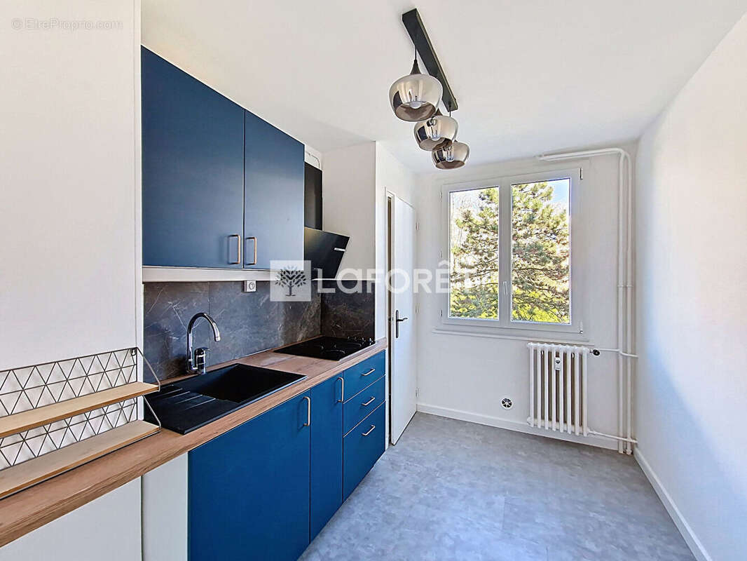 Appartement Caluire Et Cuire 4 pièce(s) 68.60 m2 - photo 3