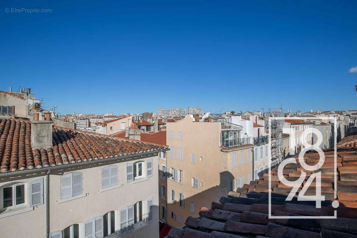 Appartement à MARSEILLE-1E