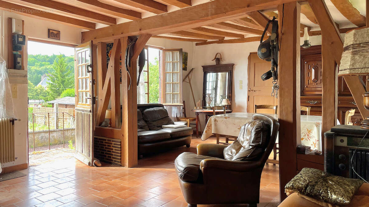 Maison de village avec bord de rivière - photo 5