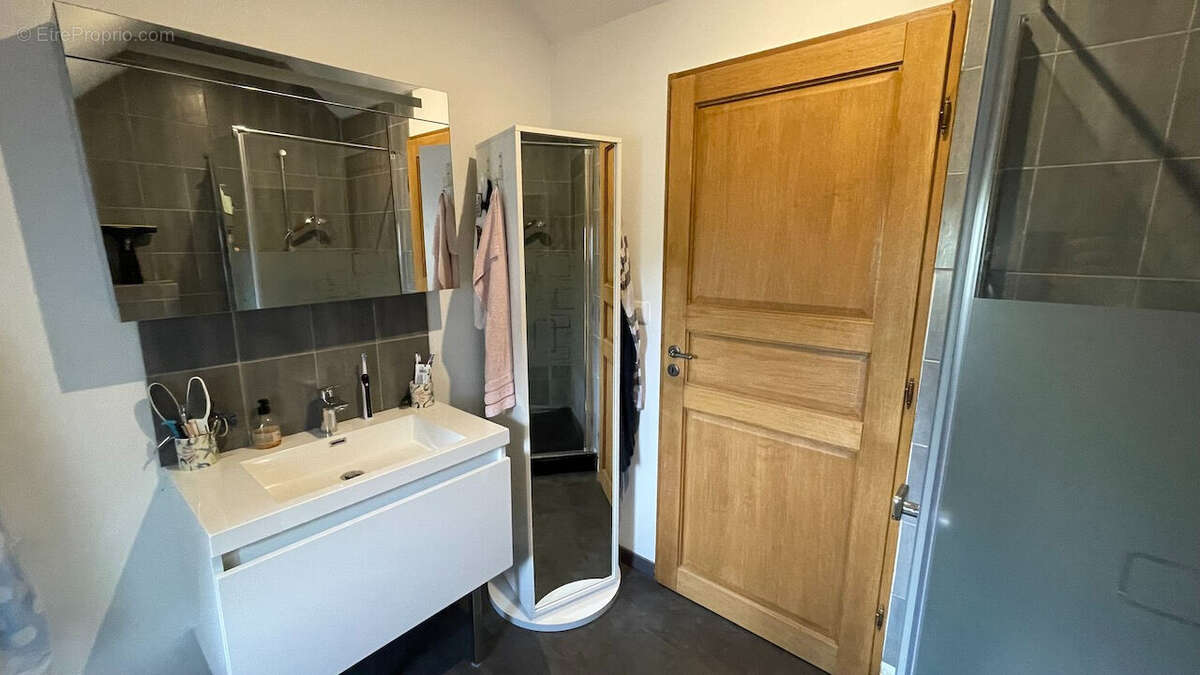 Maison 310 m² à Laruns  - photo 9