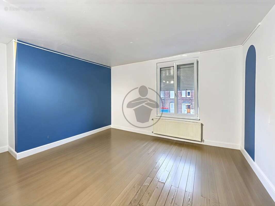 Maison à SAINT-QUENTIN