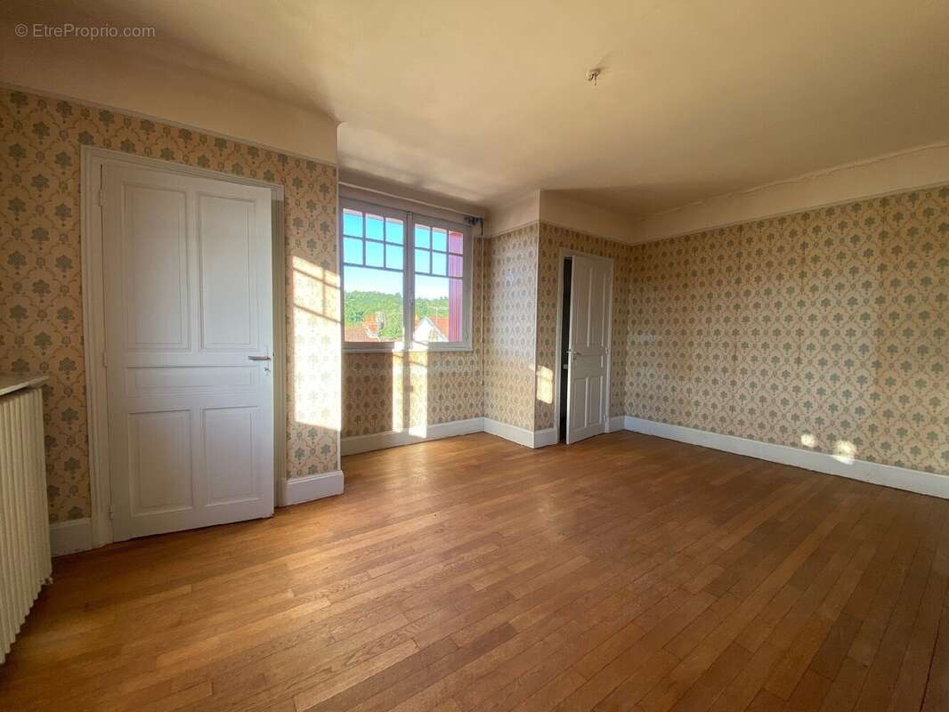 Maison 185 m² à Cusset  - photo 6