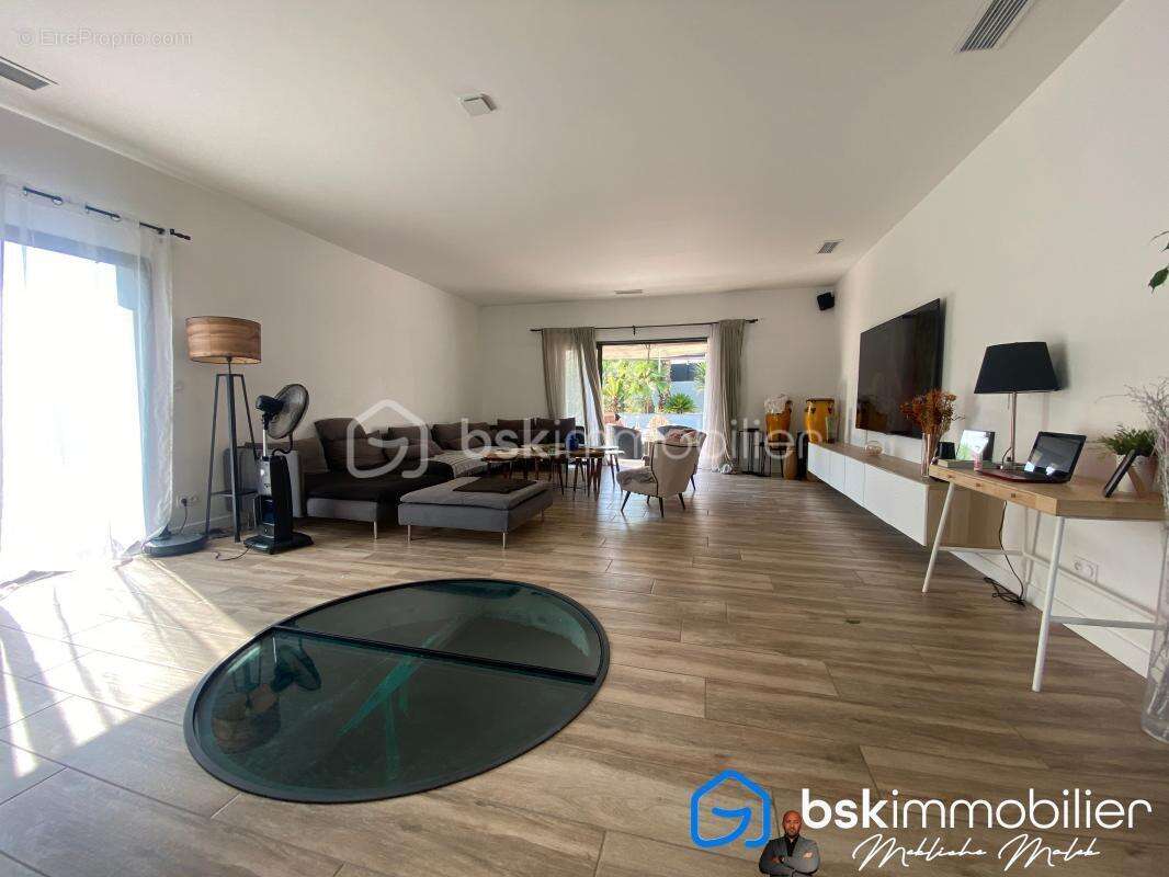 Maison à SAINT-JEAN-DE-VEDAS