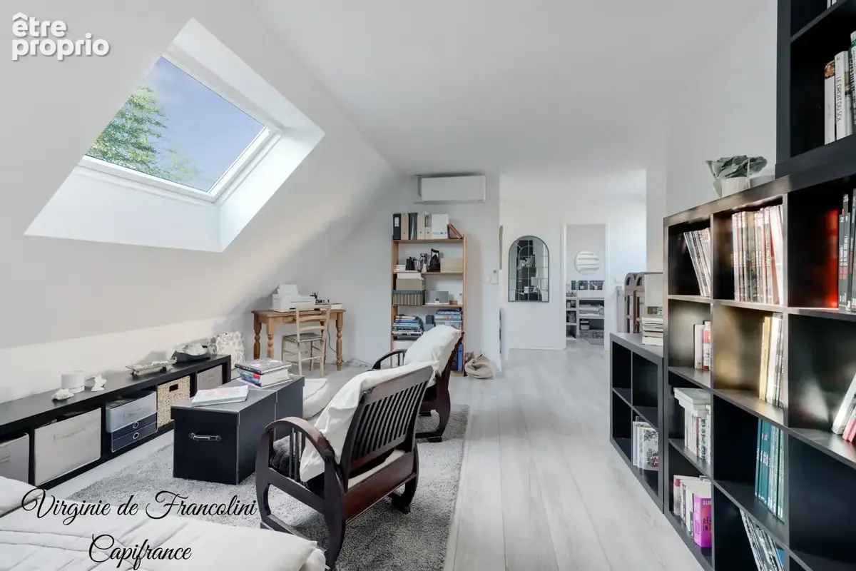 Sucy-en-Brie, Maison d'exception, parcelle de 800m², 259m² au sol, 4 chambres, 3 terrasses, jardin, garage, sous-sol - photo 18