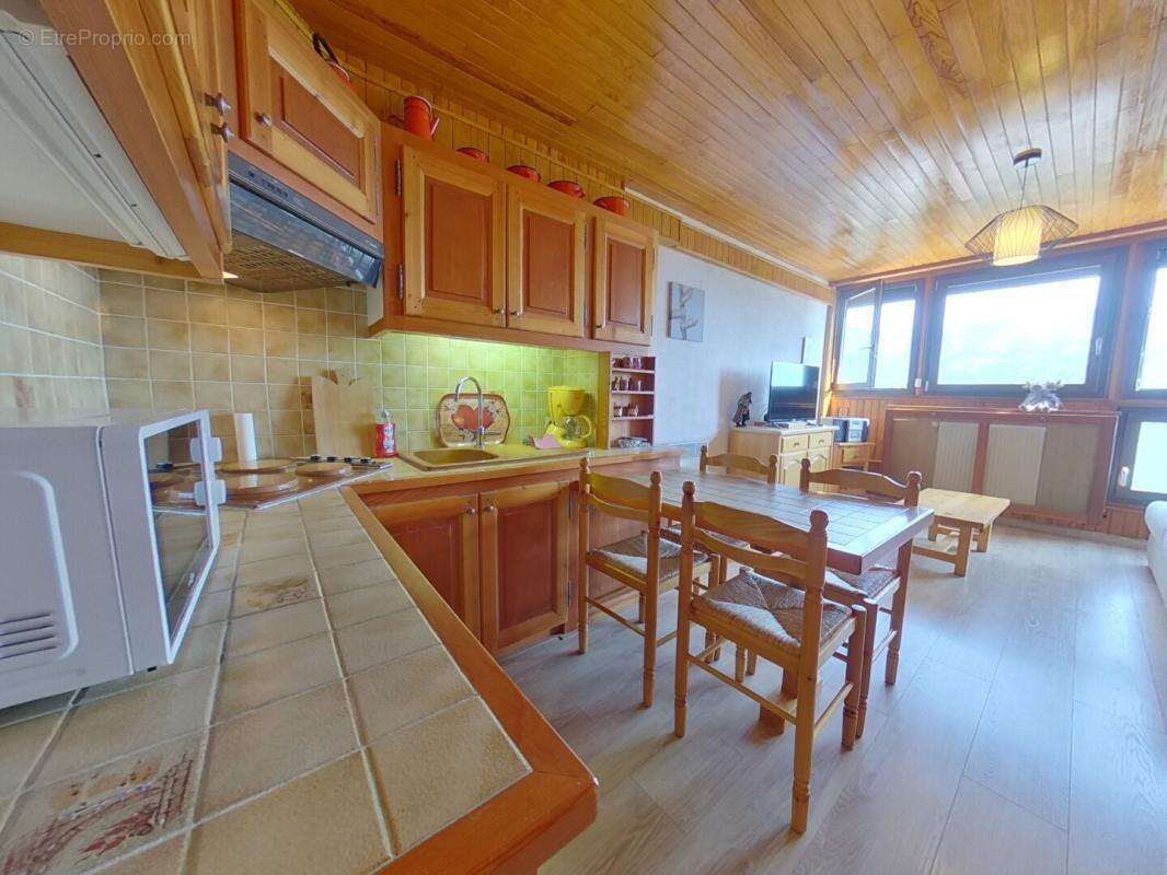 Appartement à UVERNET-FOURS