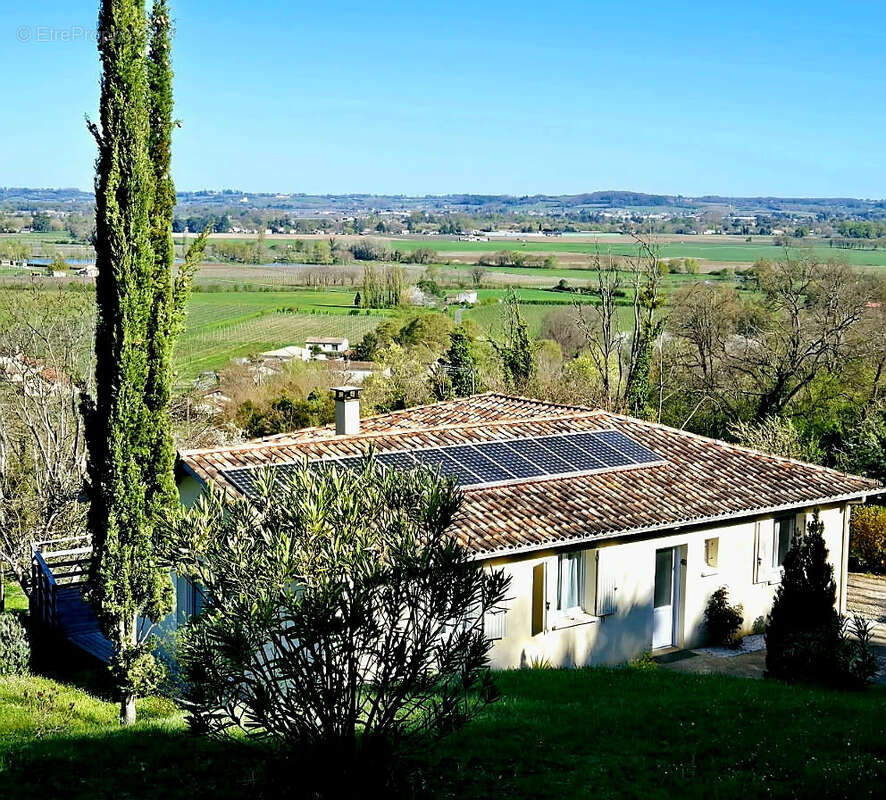 Maison à SAINT-MAGNE-DE-CASTILLON