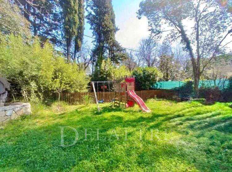 Maison à ROQUEFORT-LES-PINS