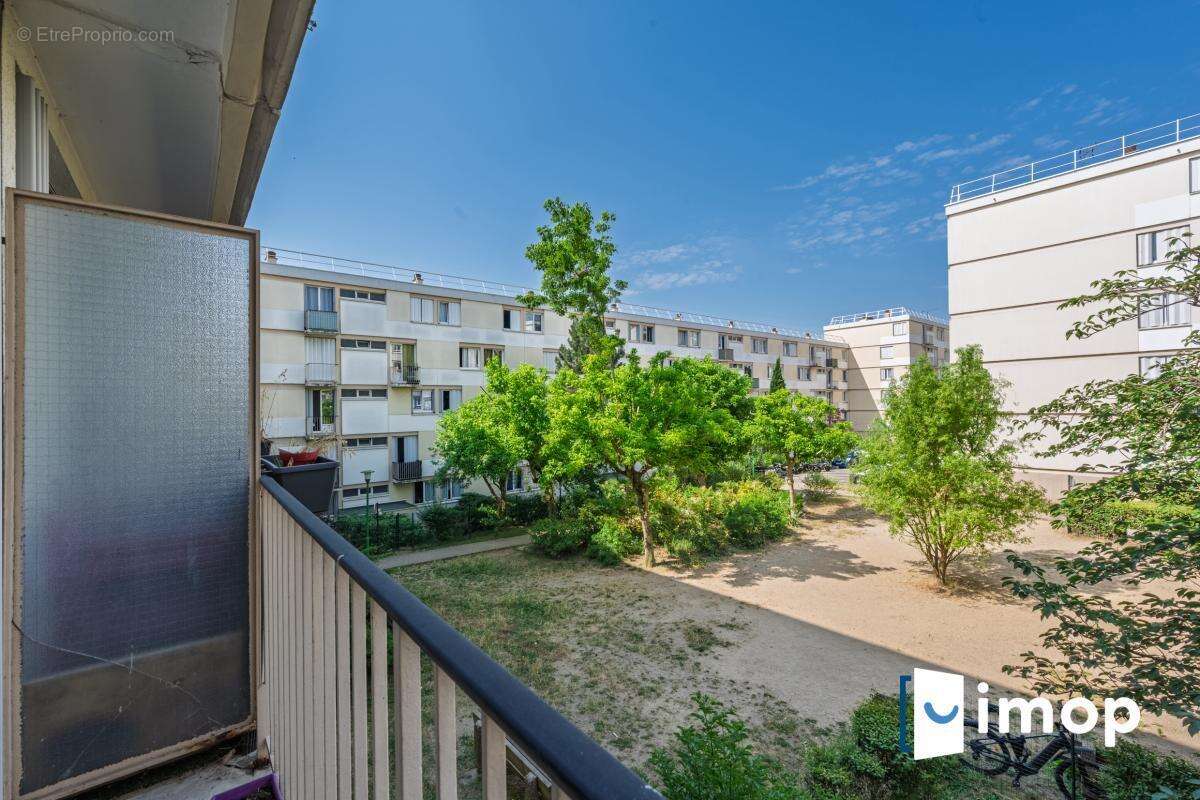Appartement à LE PLESSIS-ROBINSON