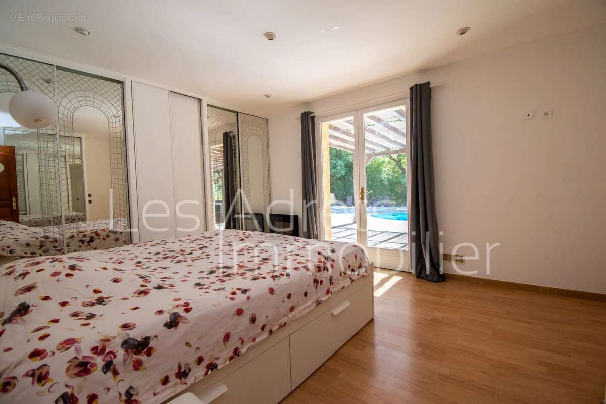 Propriété 190 m² - Plain-pied - photo 12