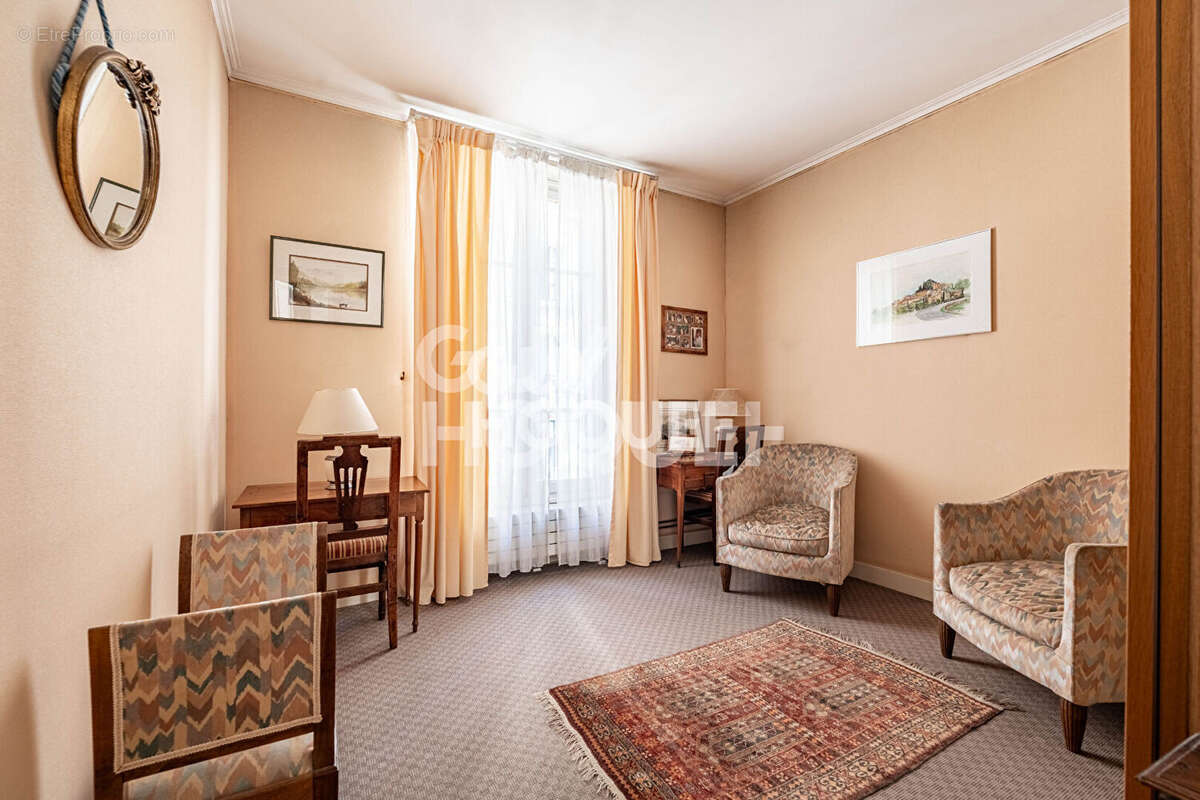 Maison à ASNIERES-SUR-SEINE