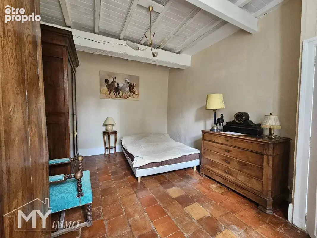 St Antoine de Breuilh : Maison en pierre de 1855 avec dépendances et jardin clos – Cadre paisible - photo 5