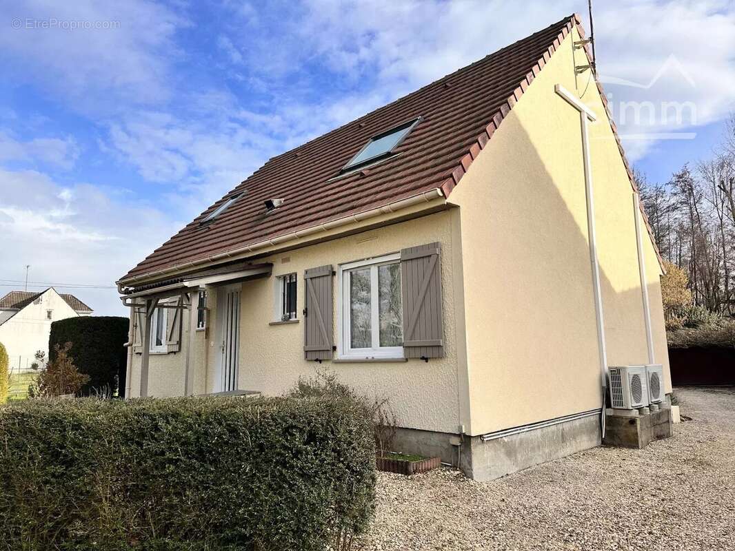 Maison à CONGIS-SUR-THEROUANNE