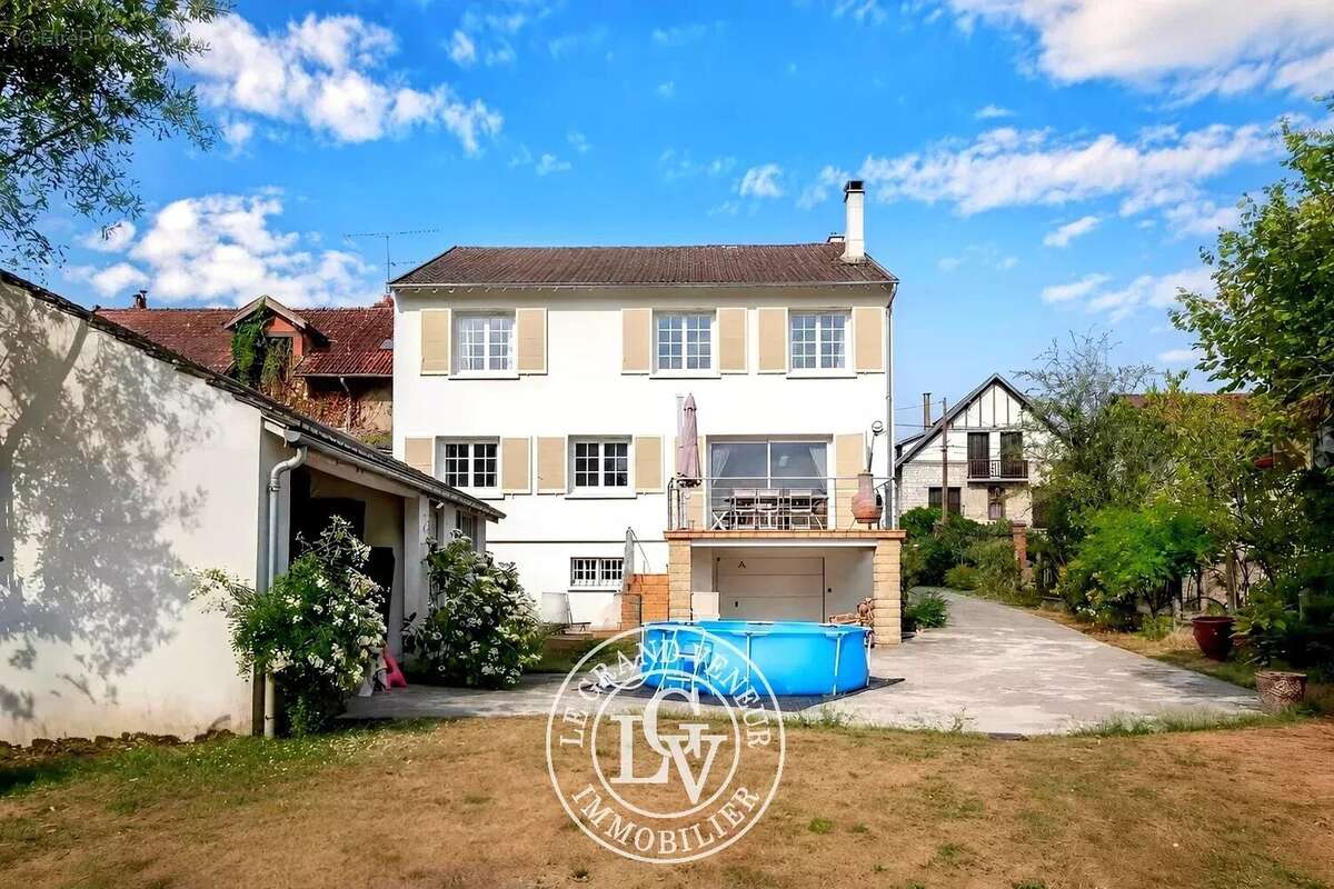 Maison à SAMOIS-SUR-SEINE