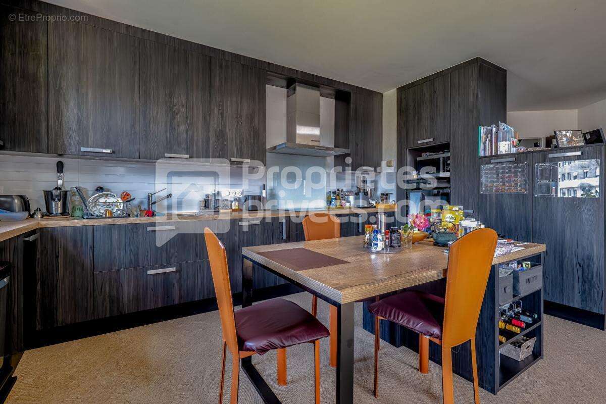 Appartement à SURESNES