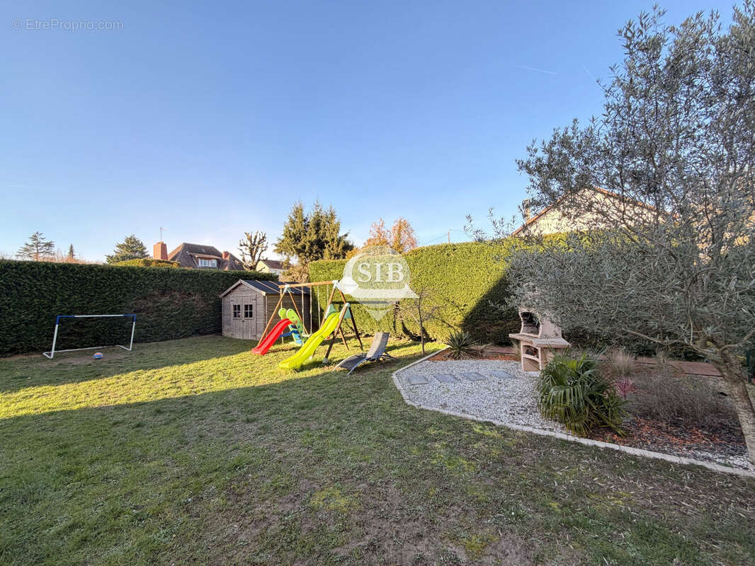 Maison à LA VILLE-DU-BOIS