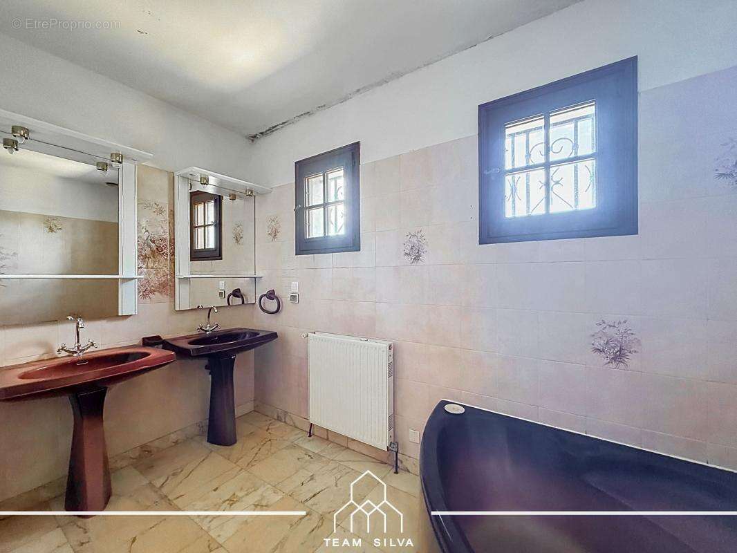 Maison 220 m² à Ternay  - photo 12