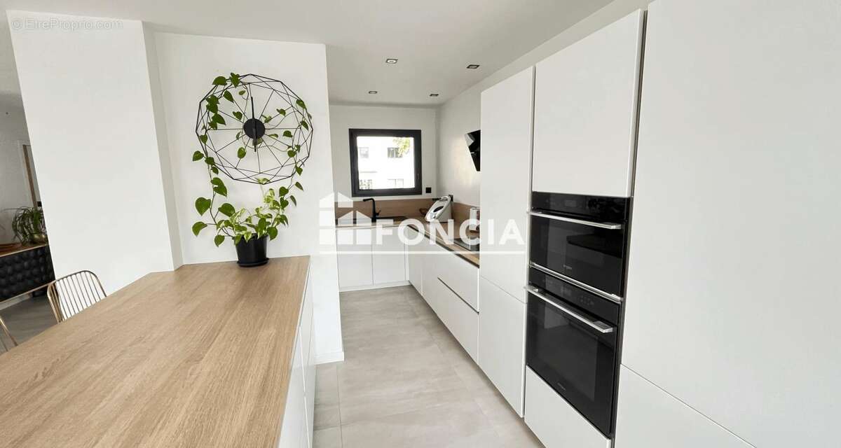 Maison à SAINT-GEORGES-DU-BOIS