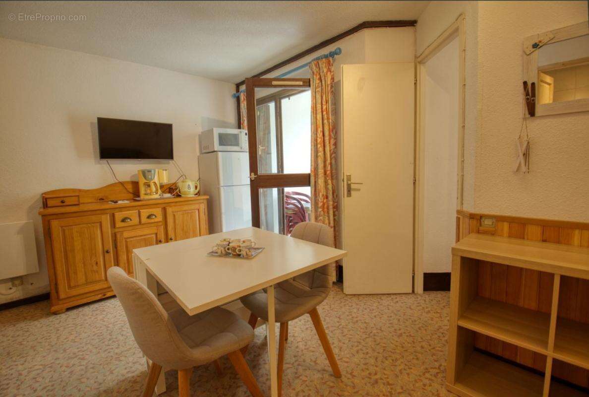 Appartement à MORILLON