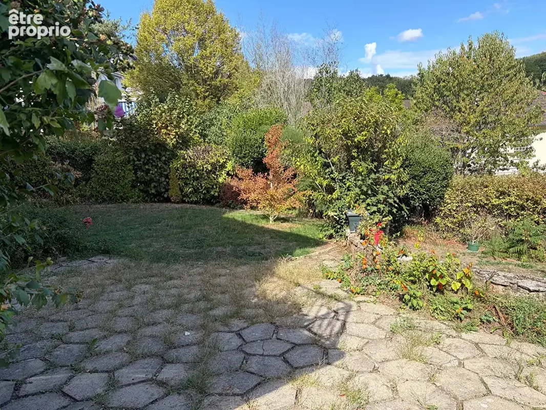 JOUY LE VALLON Maison individuelle familiale sur sous-sol total et jardin , à rénover - photo 18