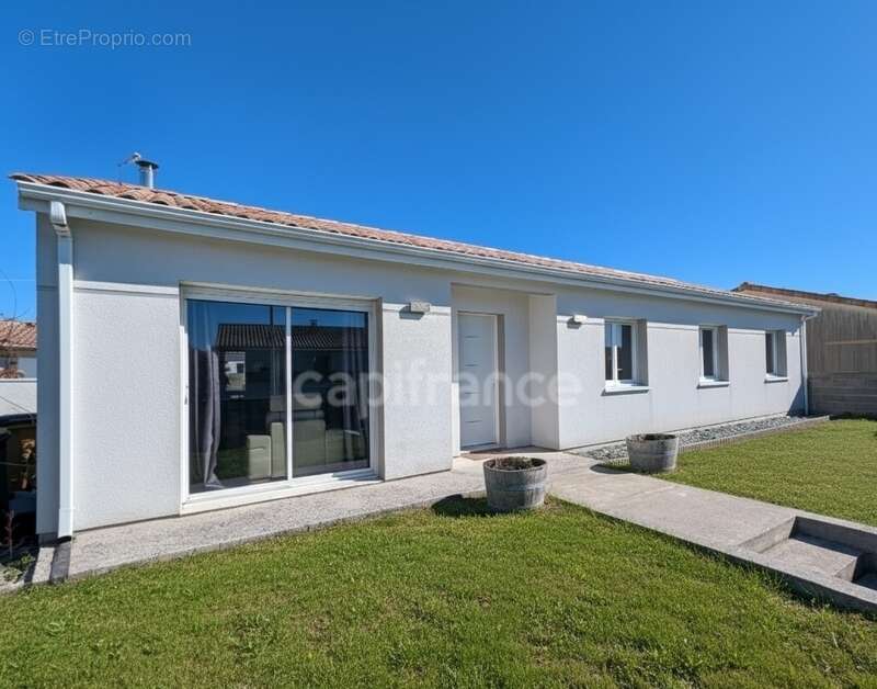 Maison à LUGON-ET-L&#039;ILE-DU-CARNAY