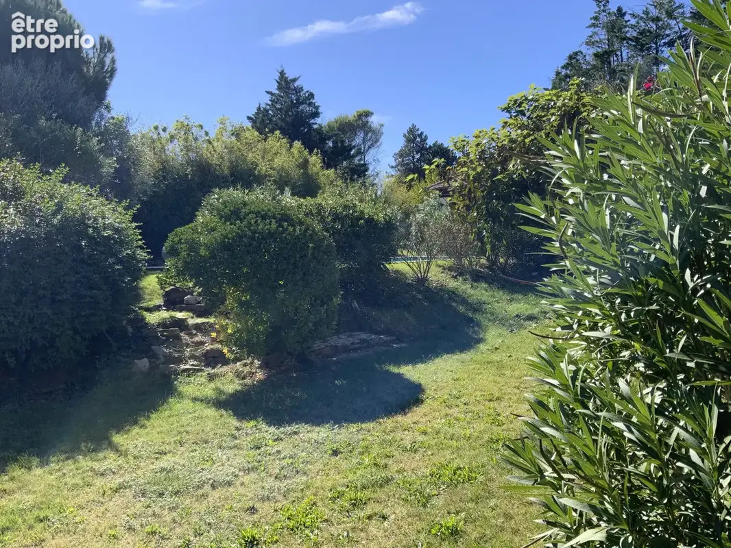 Villa avec piscine dans un cadre verdoyant à 12 minutes d'Uzès. - photo 15
