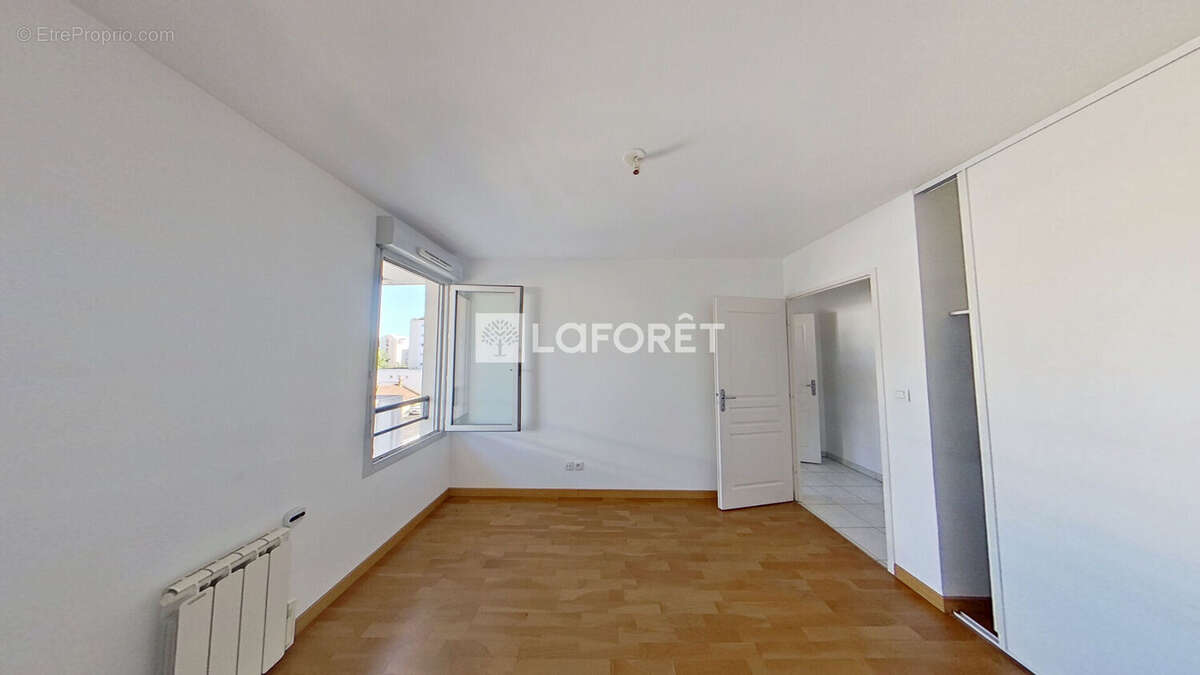 Appartement à LYON-8E