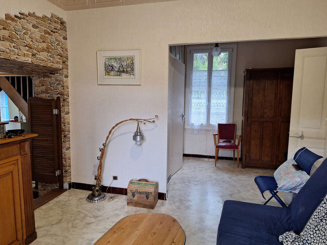 Maison de ville en bord de rivière avec cour, spa et caves - photo 19