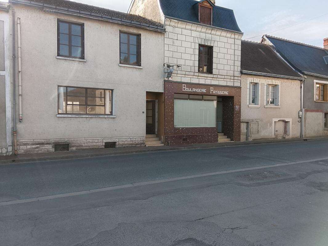 Maison Le  Petit Pressigny 8 pièce(s) 200 m2 - photo 2