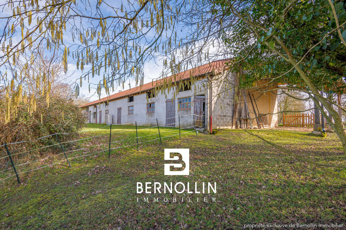 Maison à SAINT-JEAN-SUR-REYSSOUZE