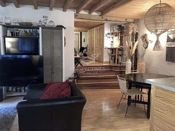 Appartement 2 chambres hyper centre avec parking et terrasse - photo 2