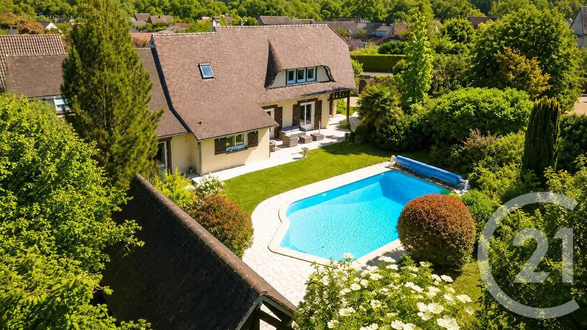 Maison à GILLES