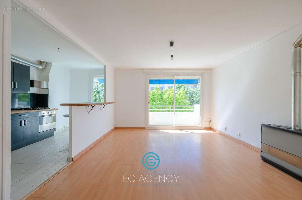 Appartement à MARSEILLE-8E