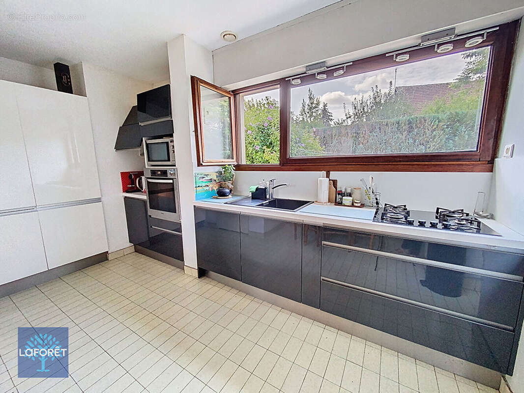 Maison à MAROLLES-EN-HUREPOIX