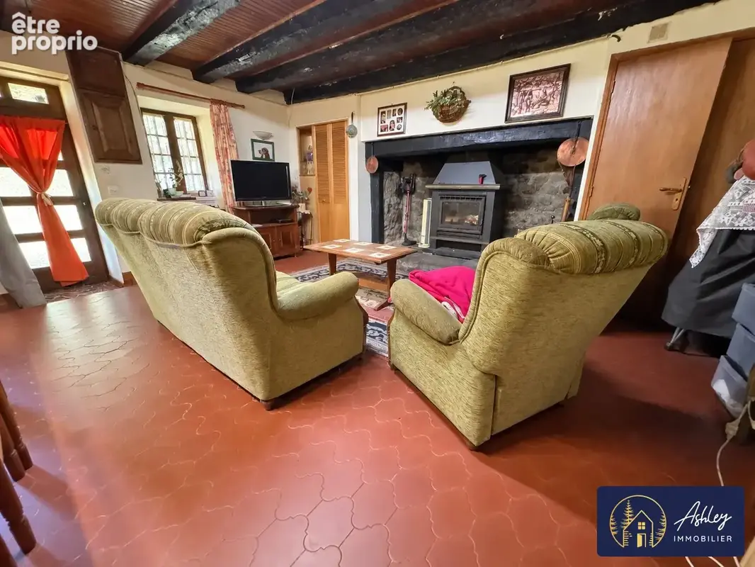 Maison 5 pièces SAINT PIERRE-CANTAL