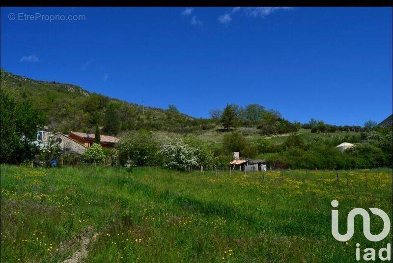 Photo 1 - Terrain à LA ROCHE-SUR-LE-BUIS
