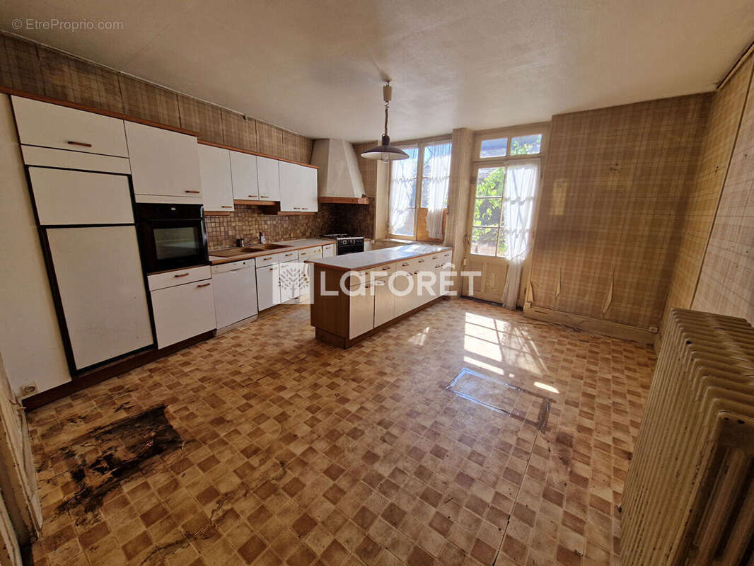 Maison à DAMPIERRE-SUR-SALON