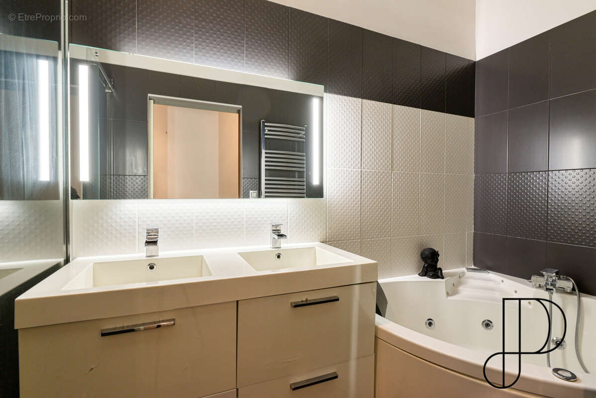 Appartement à LYON-1E