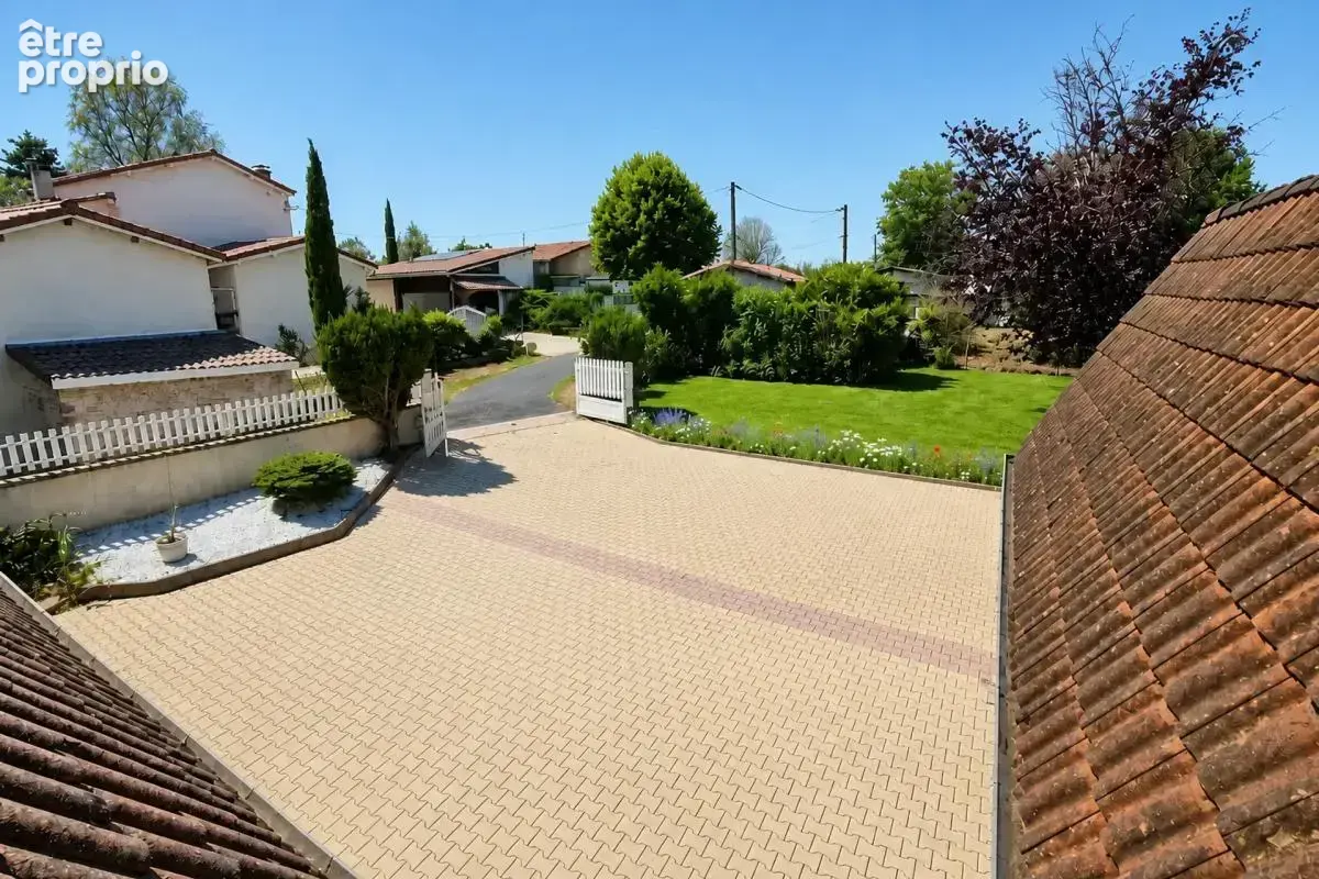 Maison de 8 pièces de 195 m² à Bort-l'Étang - photo 3