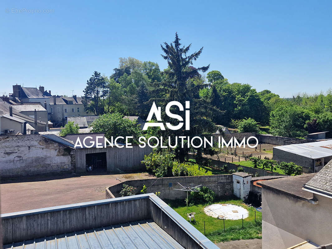 Maison à COSSE-LE-VIVIEN