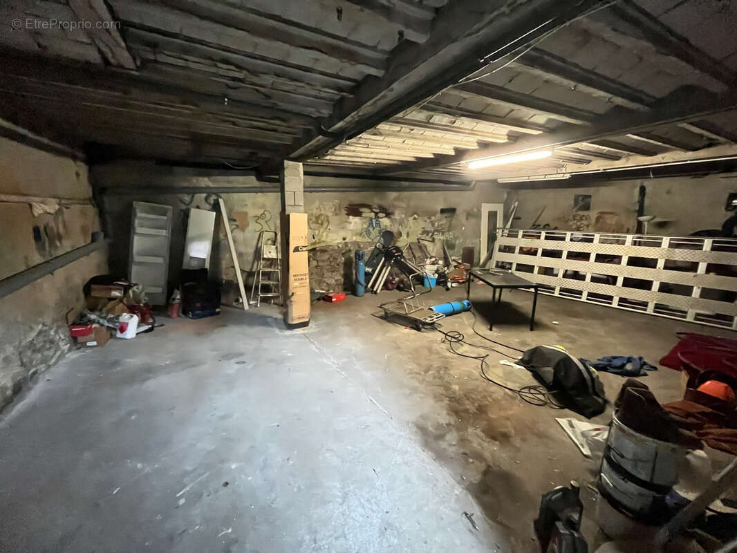 Parking à SAINT-ETIENNE