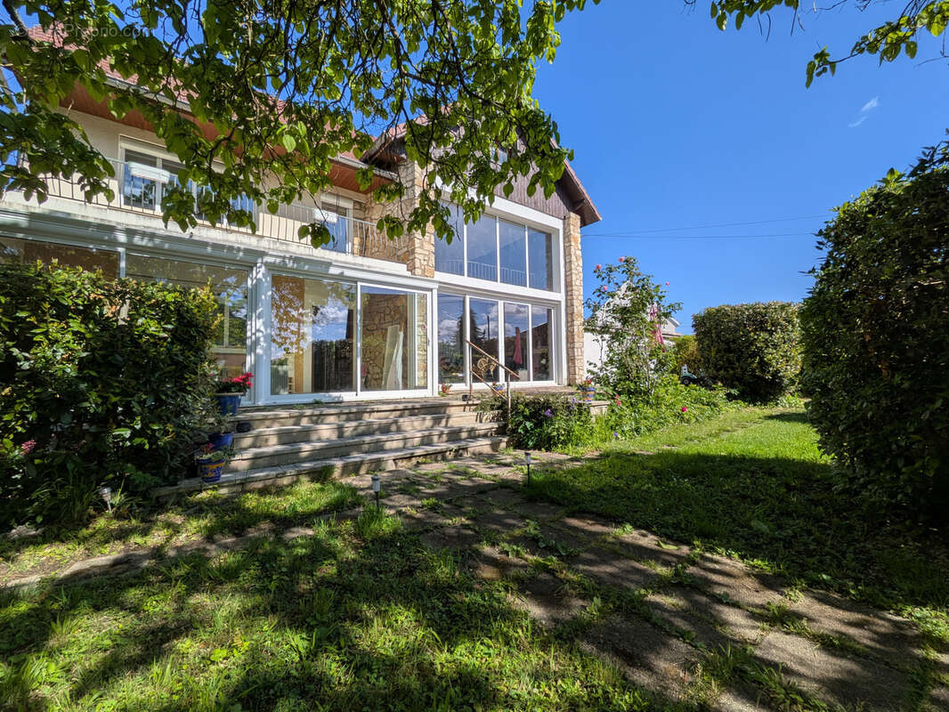 Maison à GENLIS