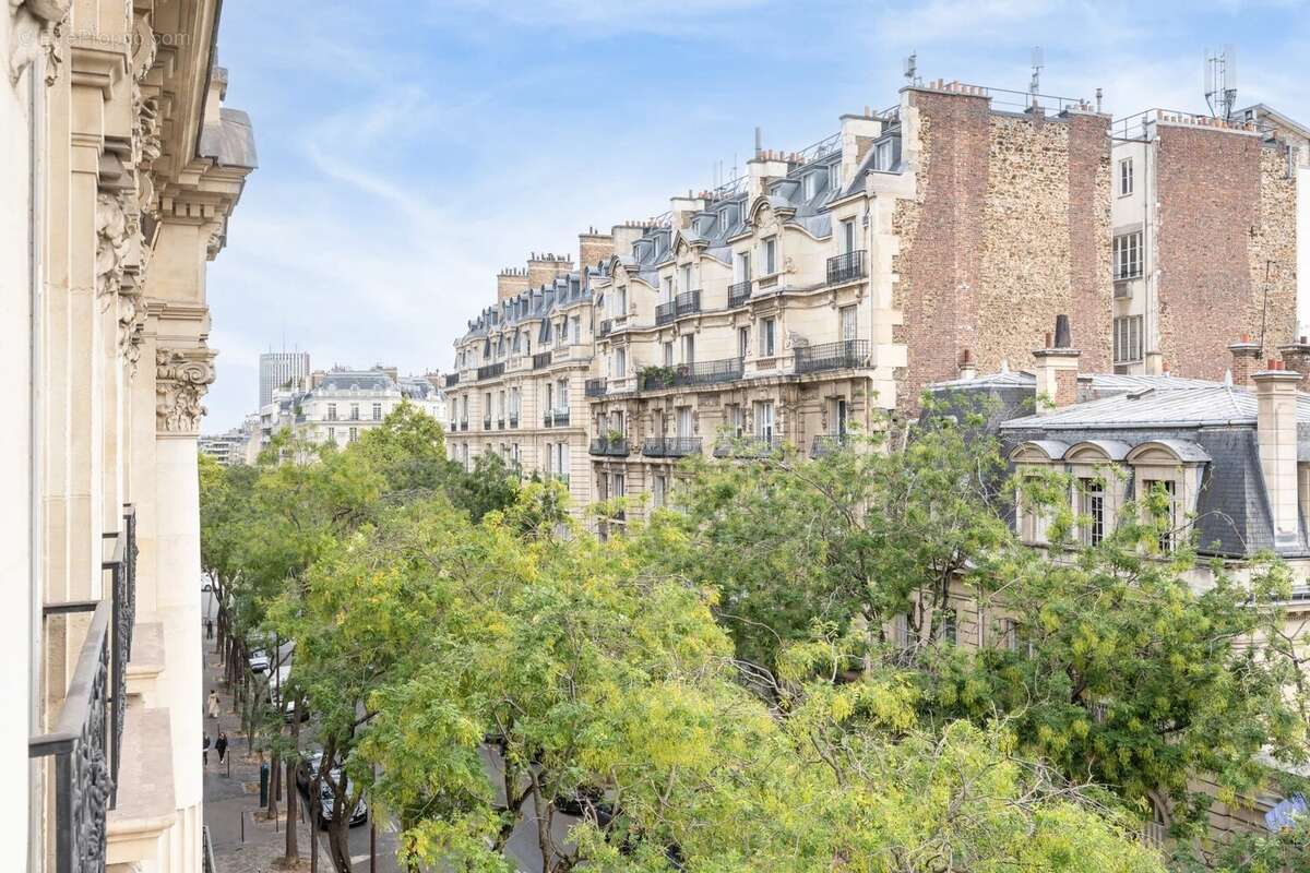 Commerce à PARIS-16E