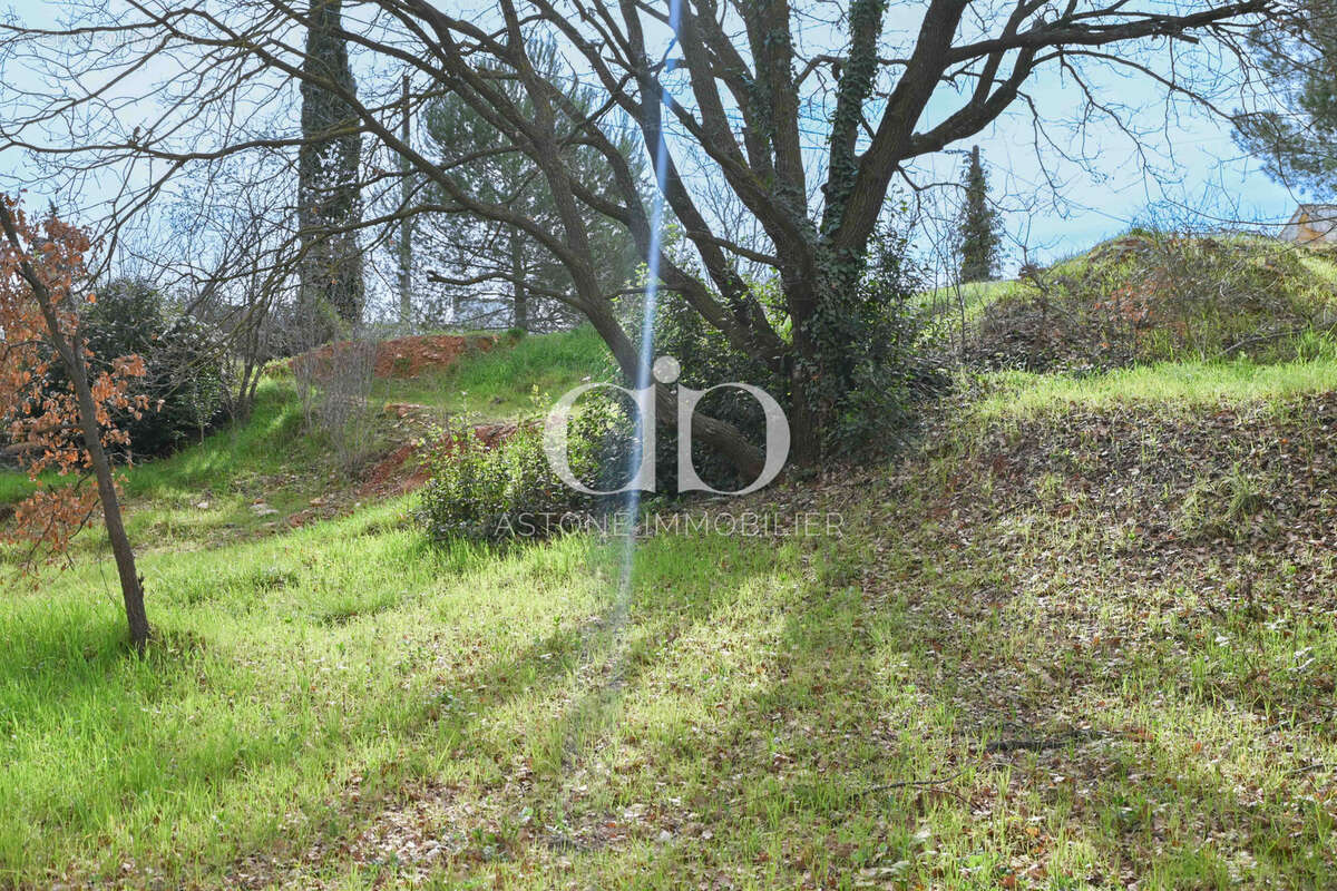 Terrain à LA DESTROUSSE