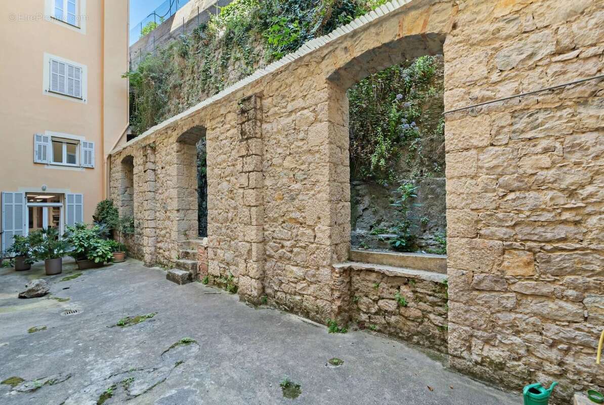 Proche mer - batisse historique - appartement de 245m² - parking collectif - photo 25