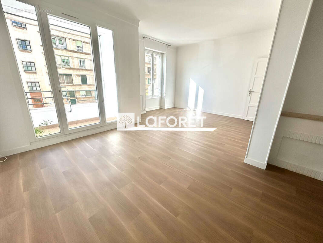 Appartement à MARSEILLE-2E