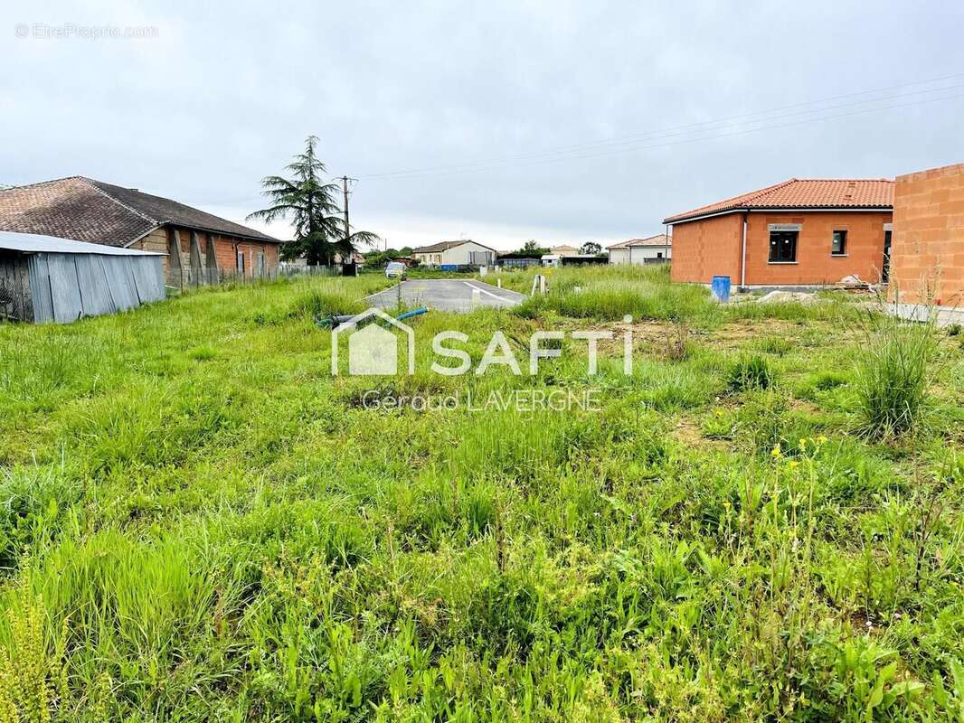 Terrain 1073 m² à Fabas  - photo 3