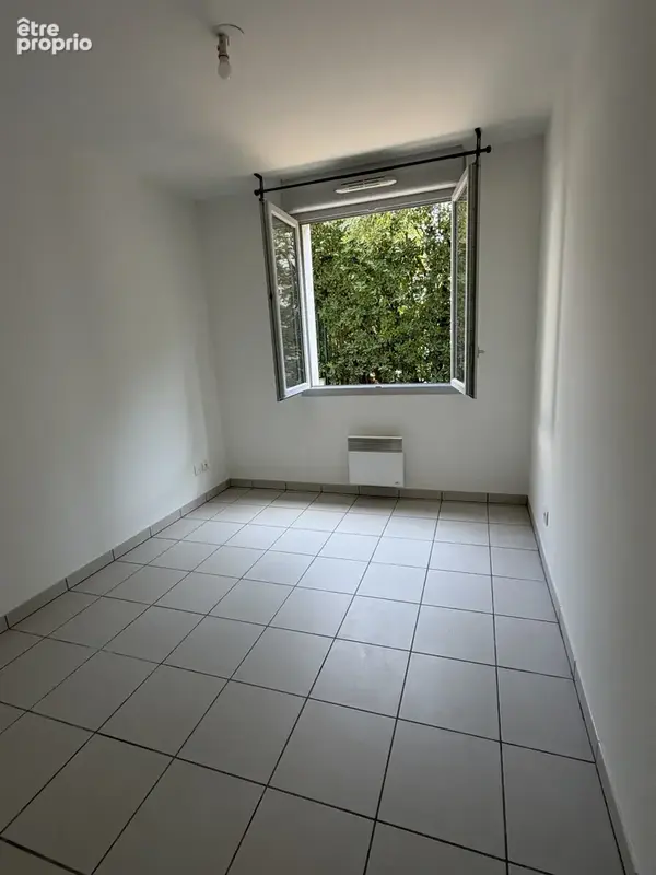 Jules julien, t3 59m2 rdc avec jardin et parking - photo 5