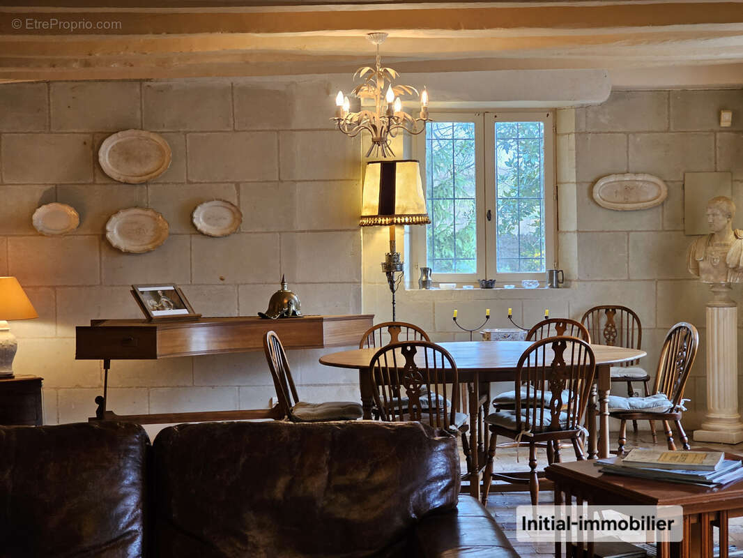 Maison à NEUILLE-PONT-PIERRE